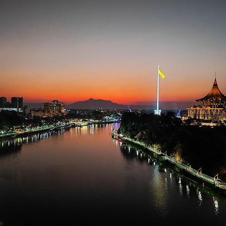 Riverbank Suites Sarawak Riverview, Waterfont Kuching City Exterior photo