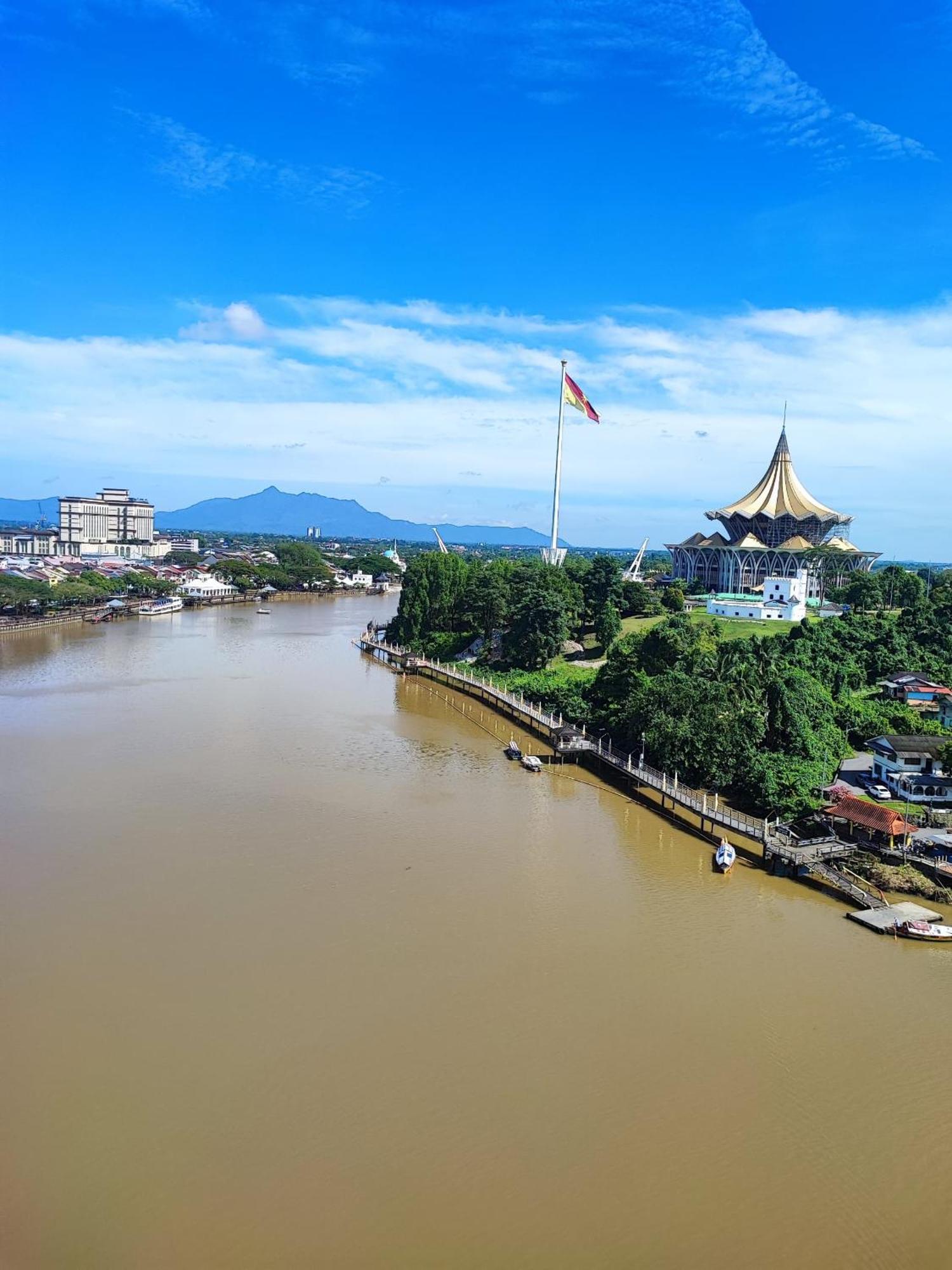 Riverbank Suites Sarawak Riverview, Waterfont Kuching City Exterior photo